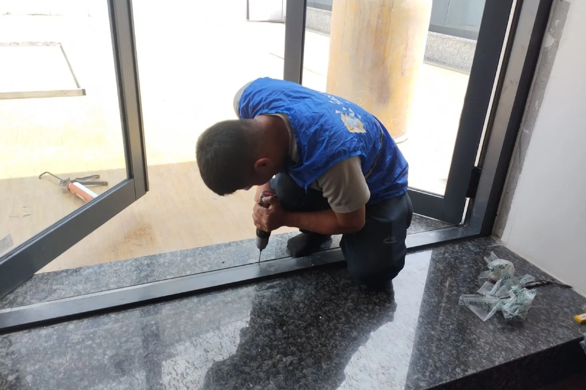 aluminium window sealing and drainage in Nepal